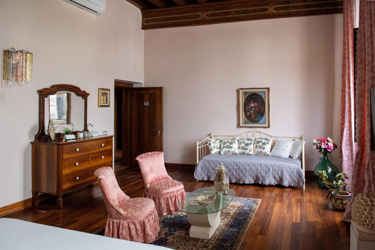 Palazzo Bed And Breakfast Calvisano Eksteriør billede